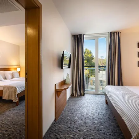 Hotel Valamar Sanfior & Casa 4*