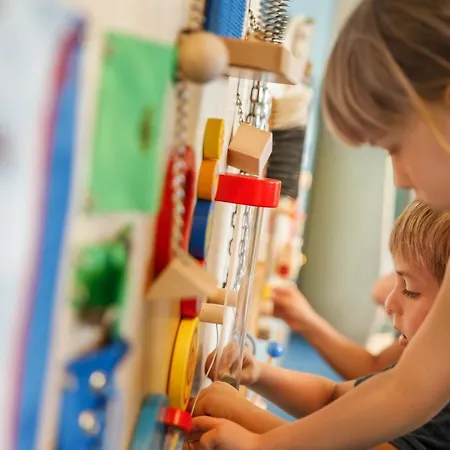 瓦拉马尔三菲奥卡萨酒店 酒店 4*