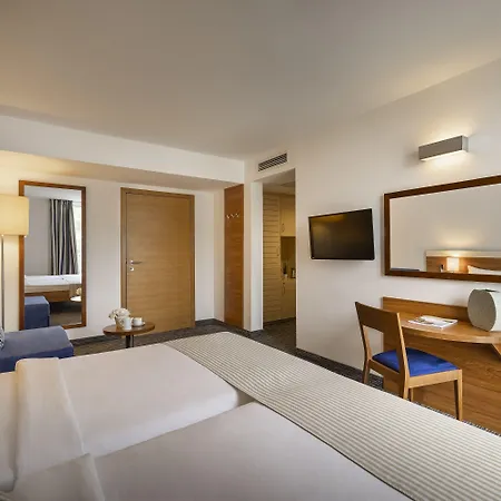 Hotel Valamar Sanfior & Casa 4*